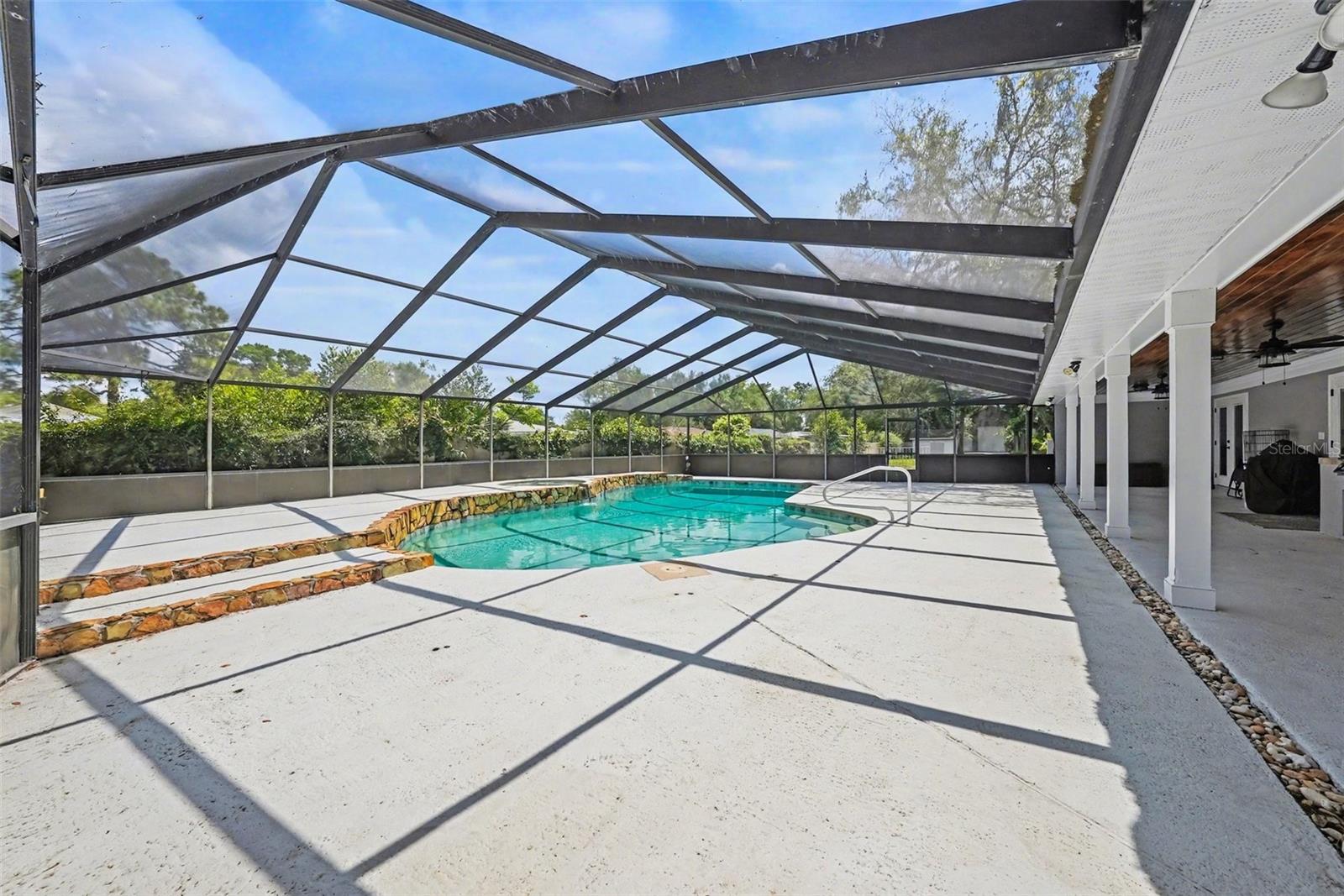 REPLAT OF BELLEFONTE - Residential