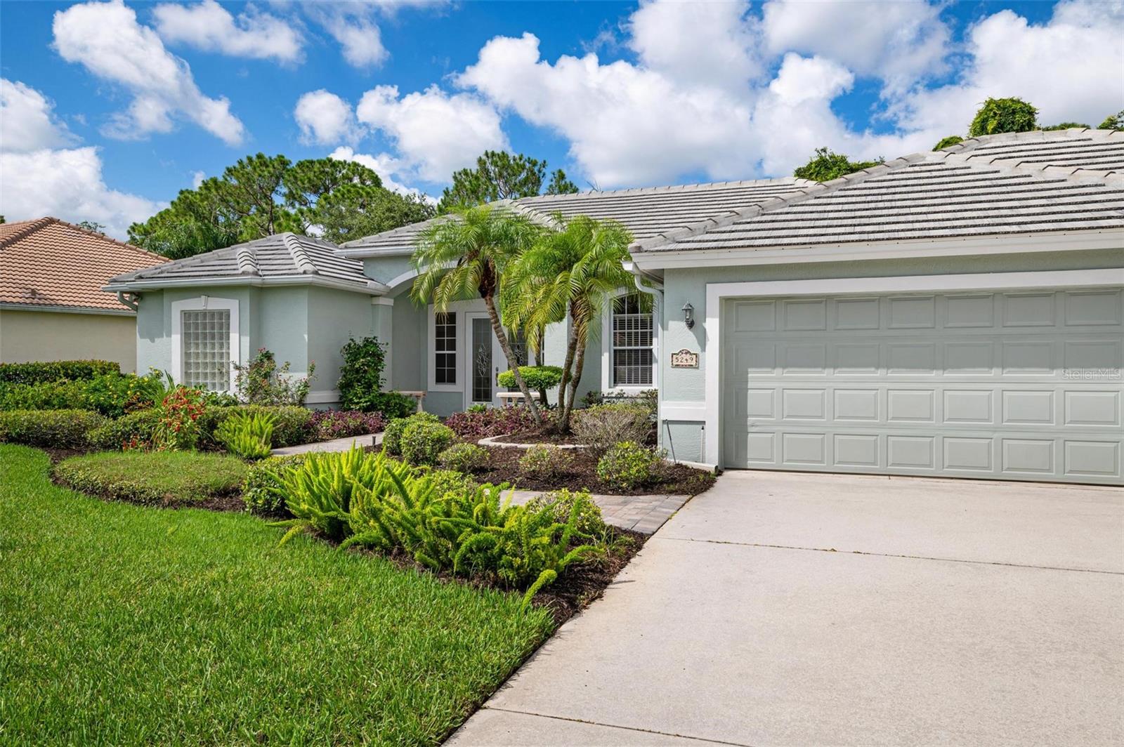 5249 FAR OAK CIRCLE