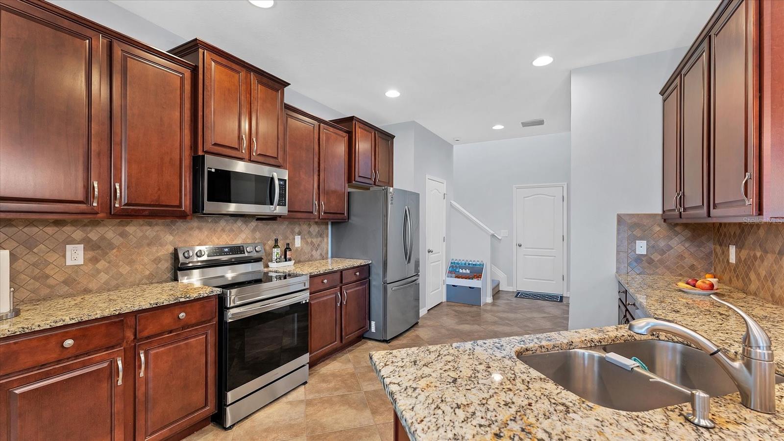 MCKINLEY OAKS - Residential