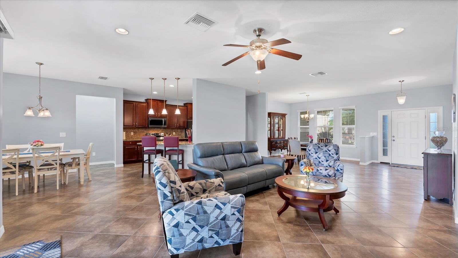 MCKINLEY OAKS - Residential