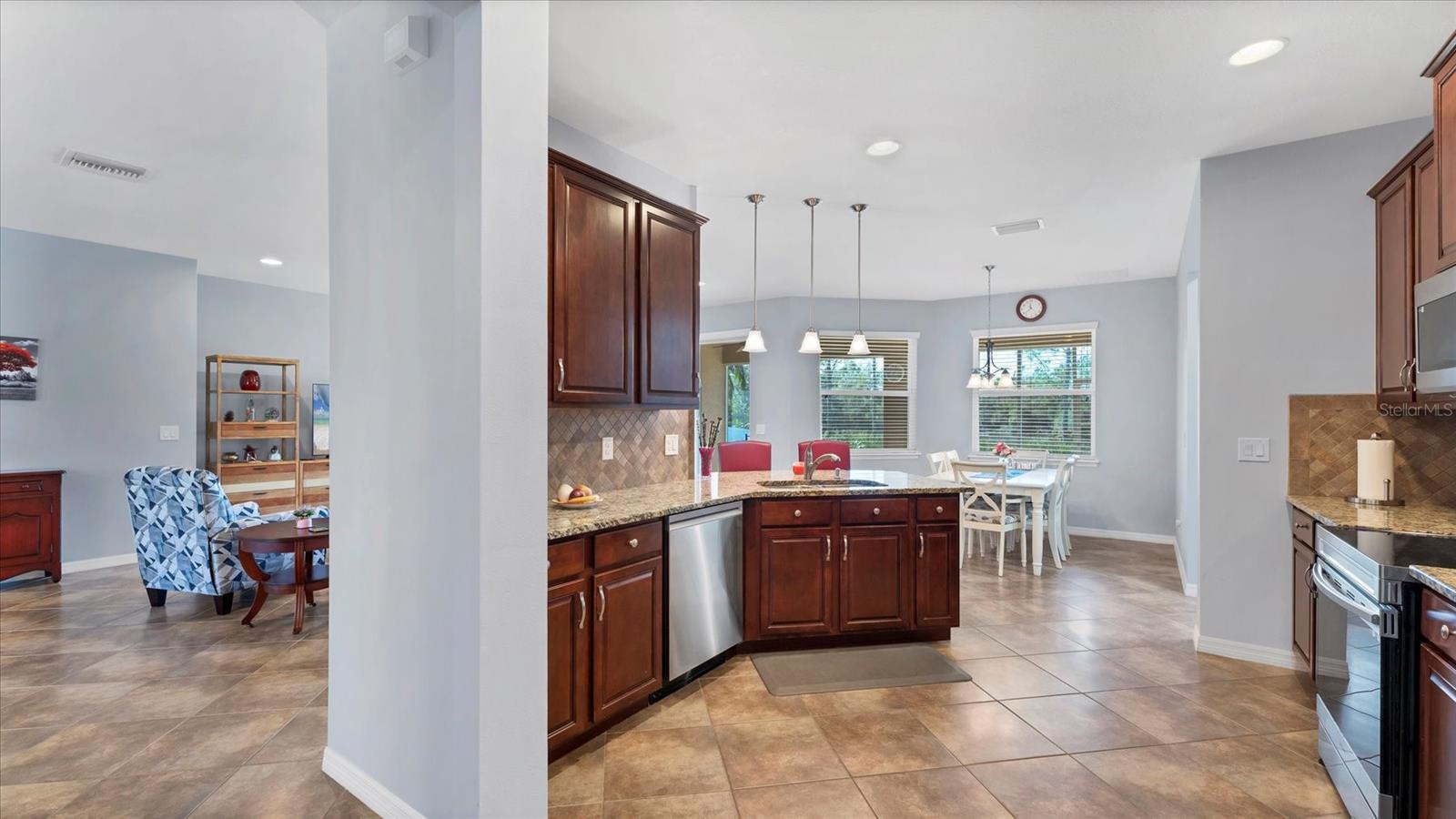 MCKINLEY OAKS - Residential