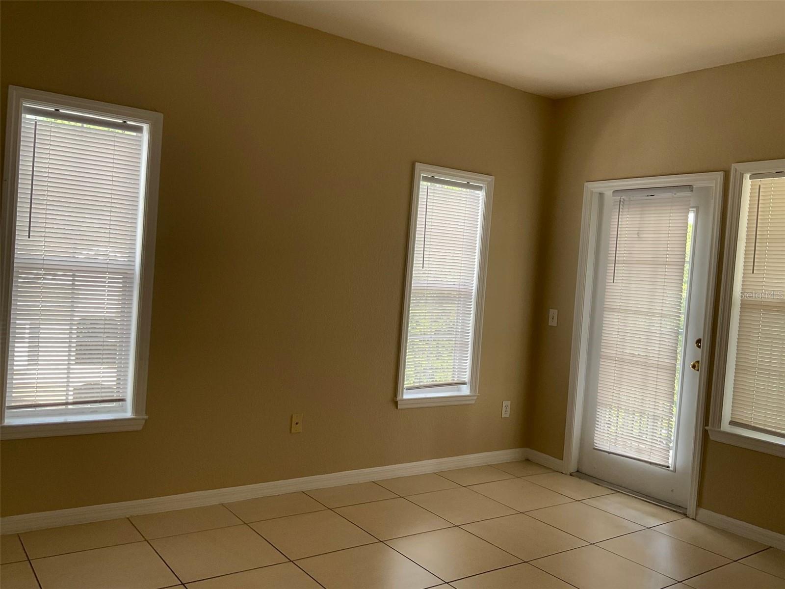 MOSAIC/MILLENIA - Residential Lease