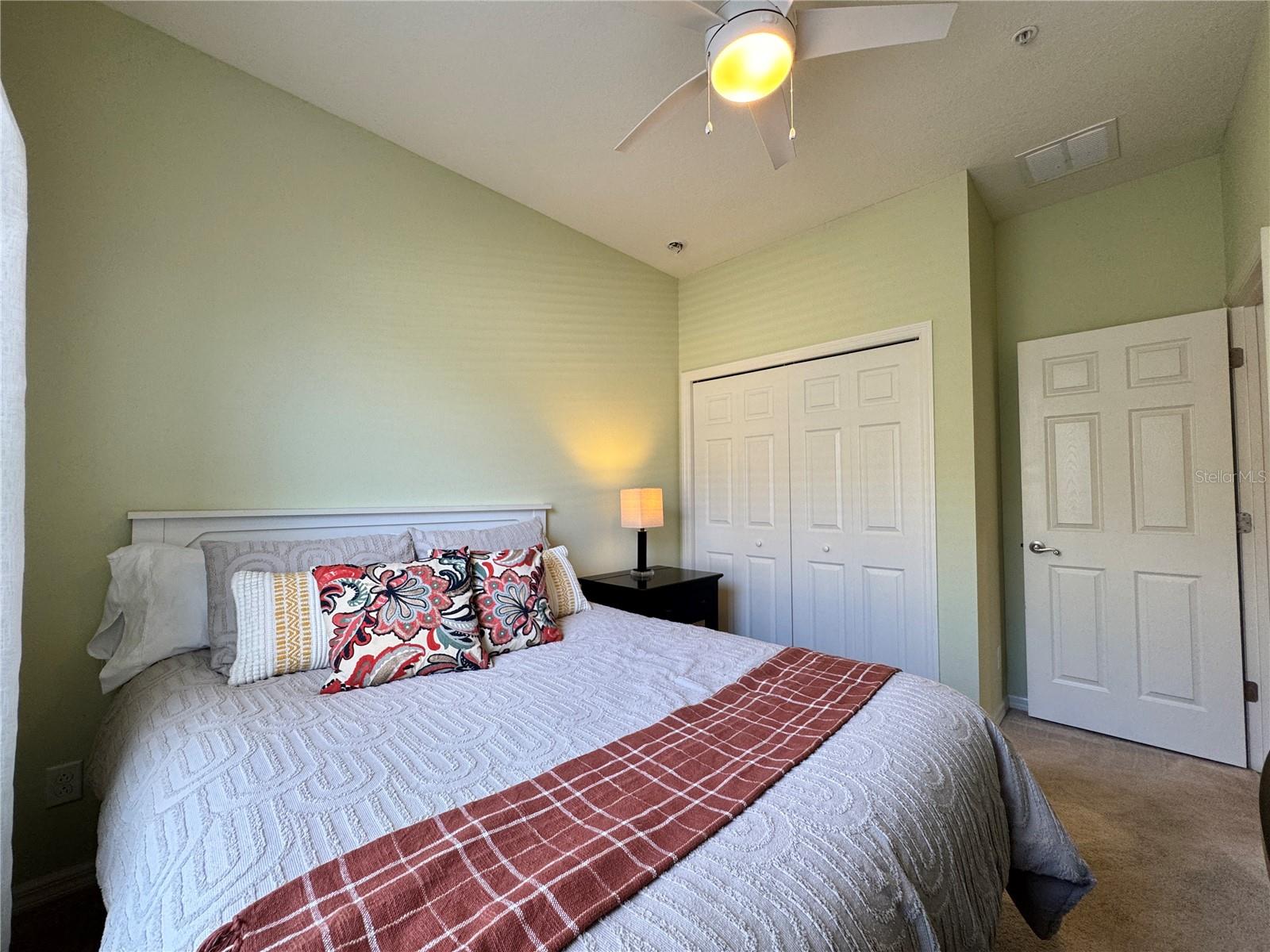 PALMA SOLA TRACE CONDO OR2185/736 - Residential Lease