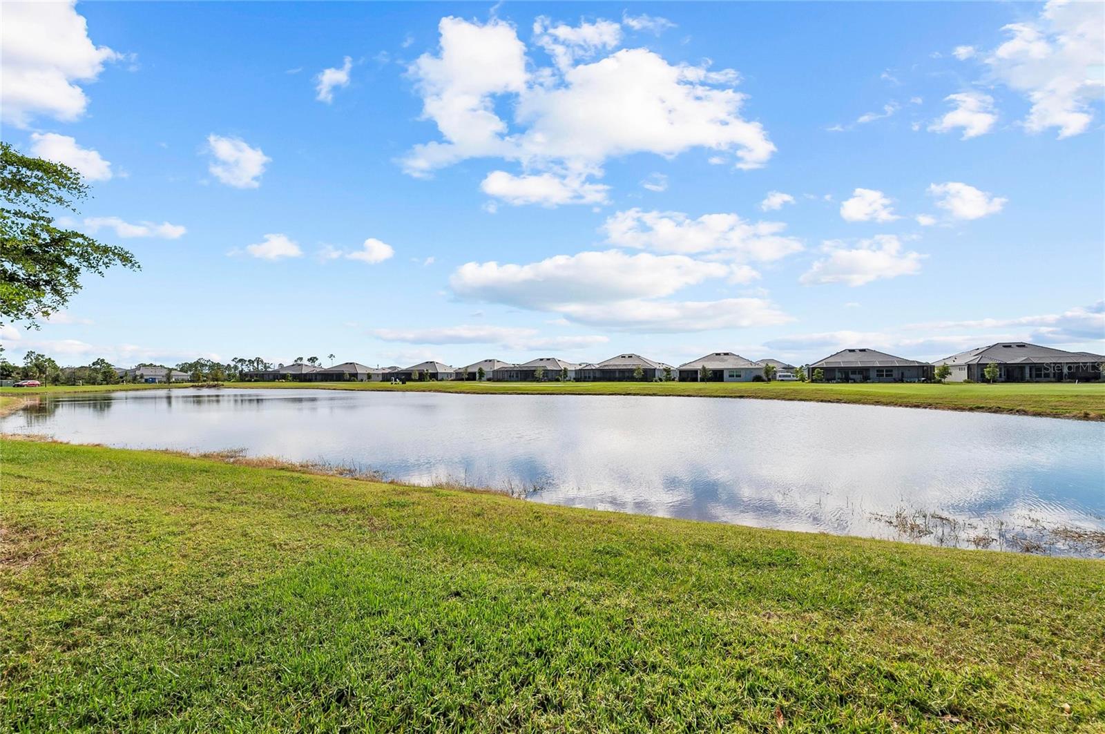 WELLEN PARK GOLF & COUNTRY CLUB - Residential