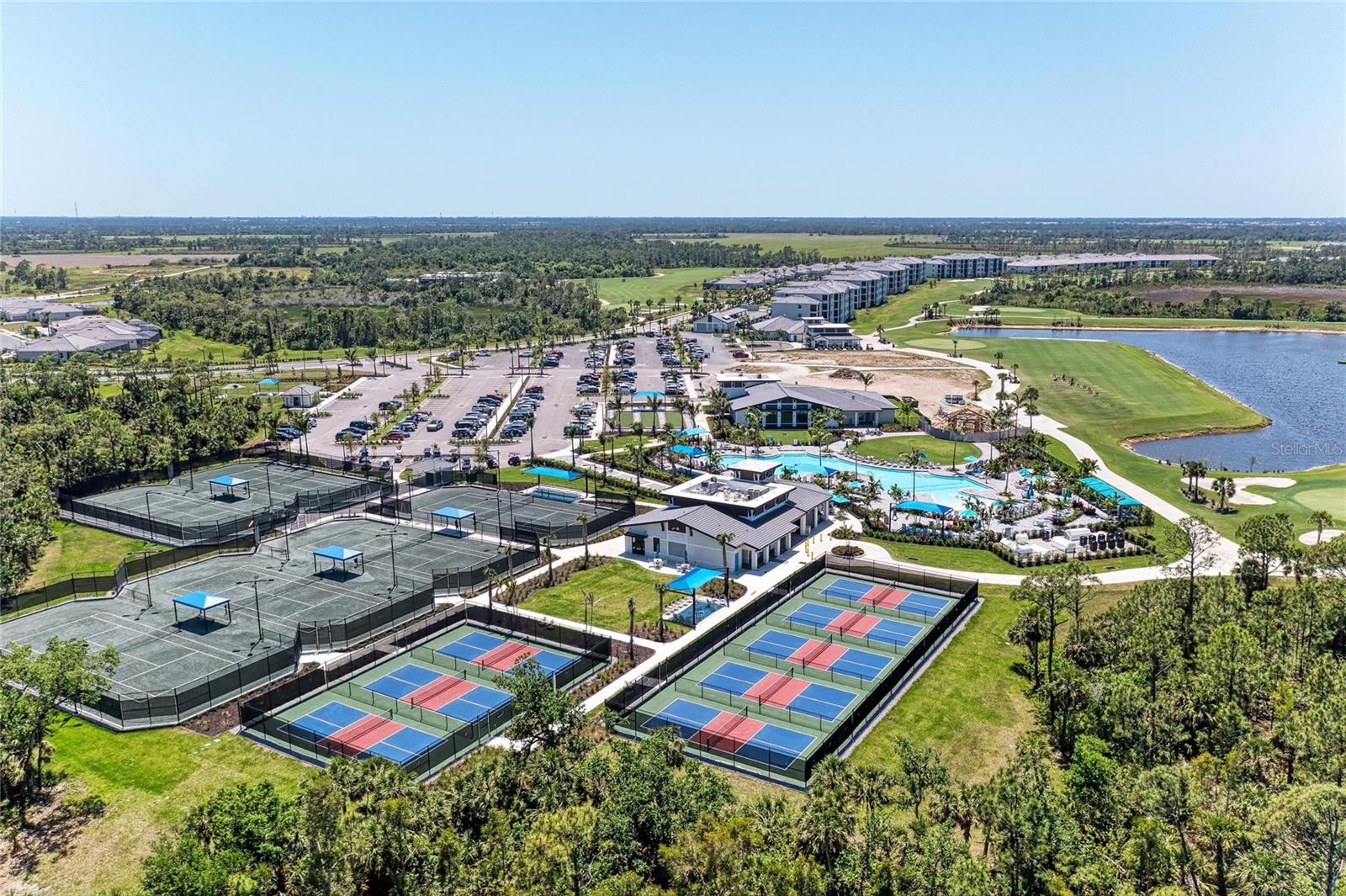 WELLEN PARK GOLF & COUNTRY CLUB - Residential