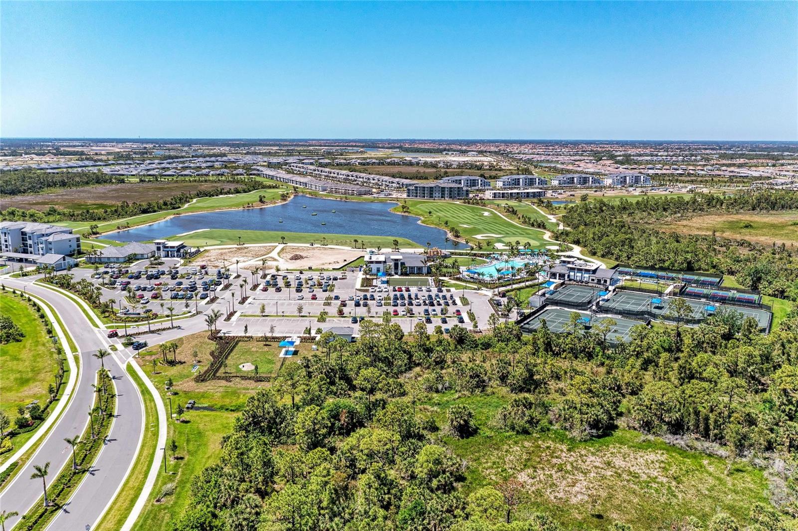 WELLEN PARK GOLF & COUNTRY CLUB - Residential