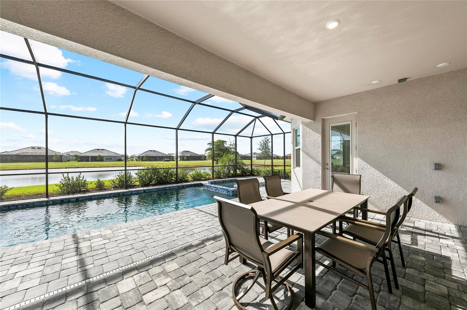 WELLEN PARK GOLF & COUNTRY CLUB - Residential