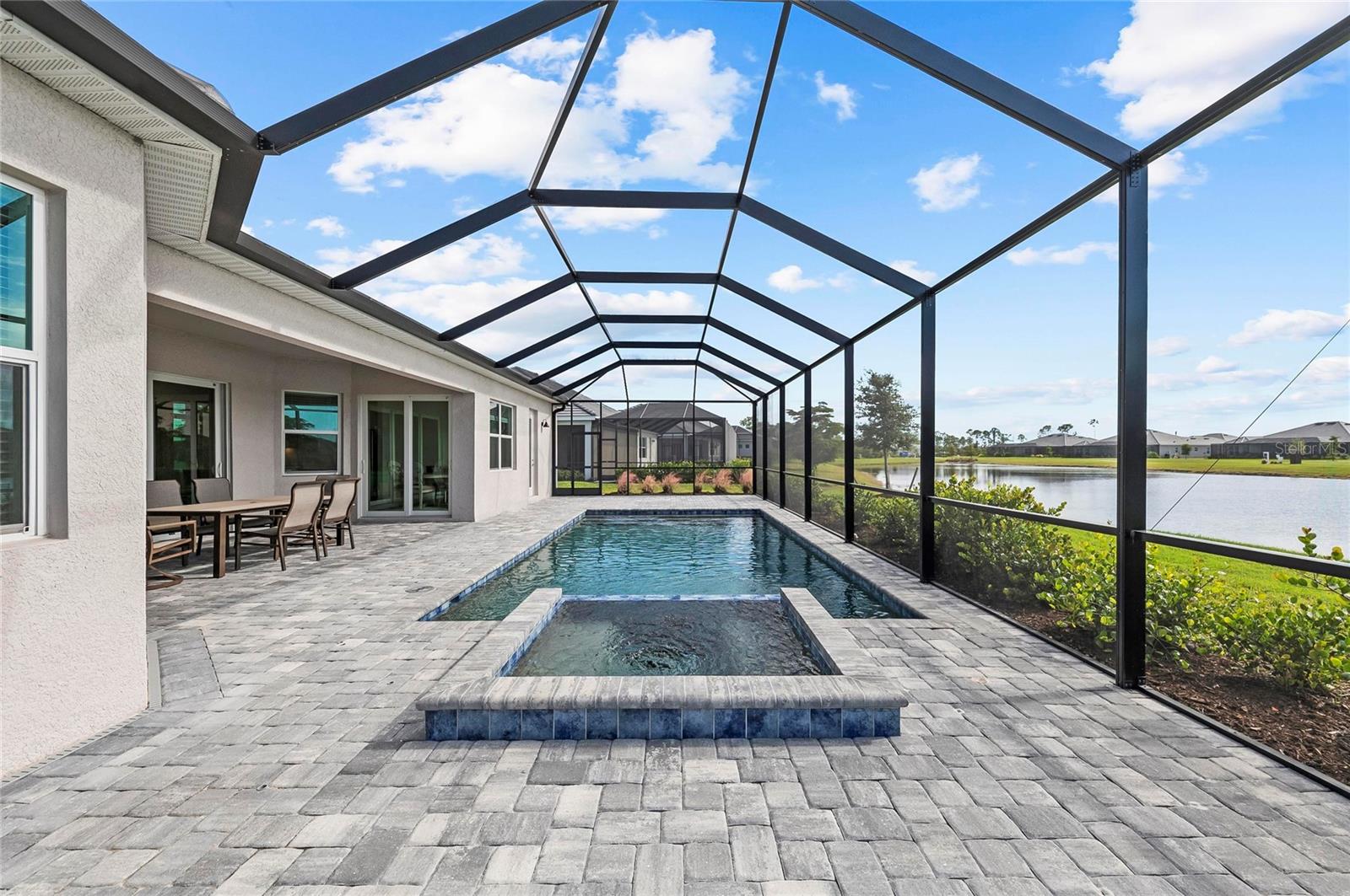 WELLEN PARK GOLF & COUNTRY CLUB - Residential