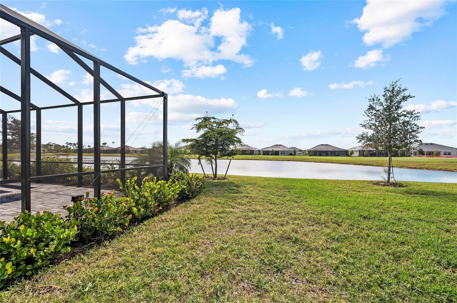 WELLEN PARK GOLF & COUNTRY CLUB - Residential