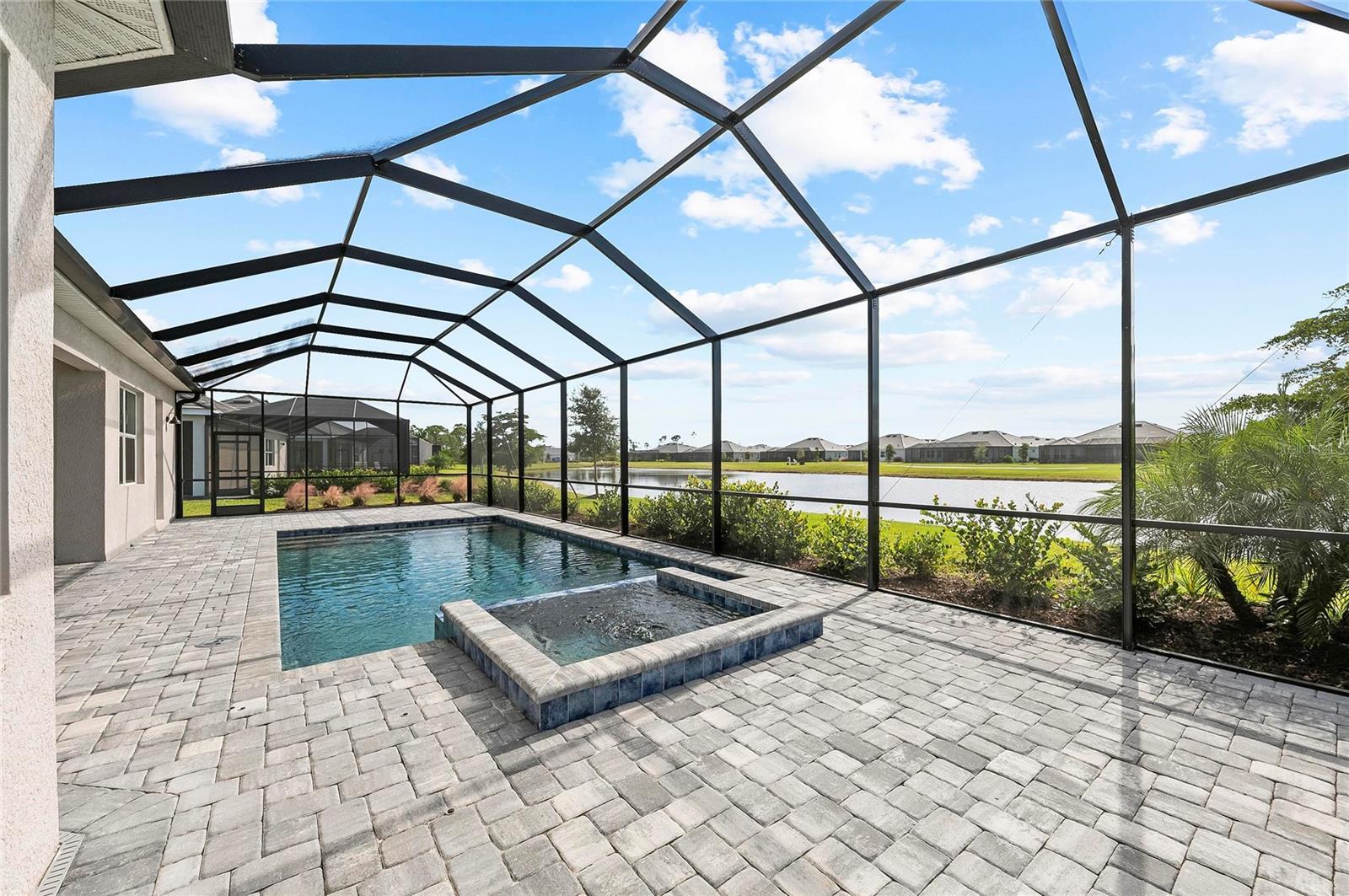 WELLEN PARK GOLF & COUNTRY CLUB - Residential