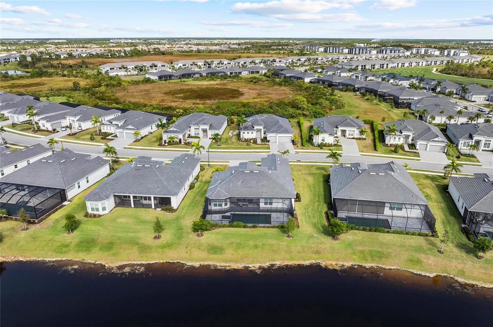 WELLEN PARK GOLF & COUNTRY CLUB - Residential