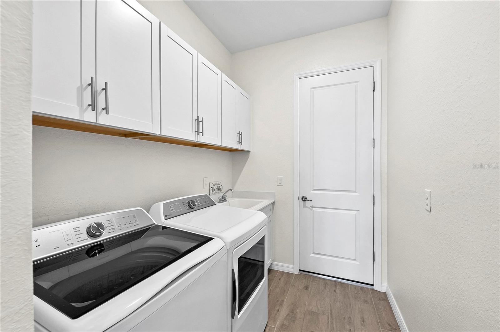 WELLEN PARK GOLF & COUNTRY CLUB - Residential