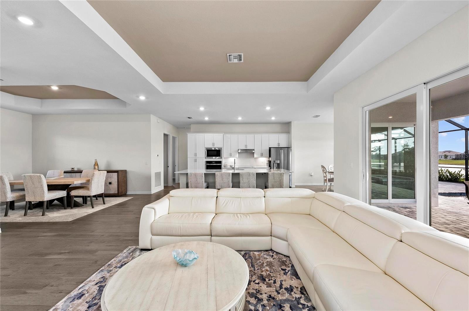 WELLEN PARK GOLF & COUNTRY CLUB - Residential