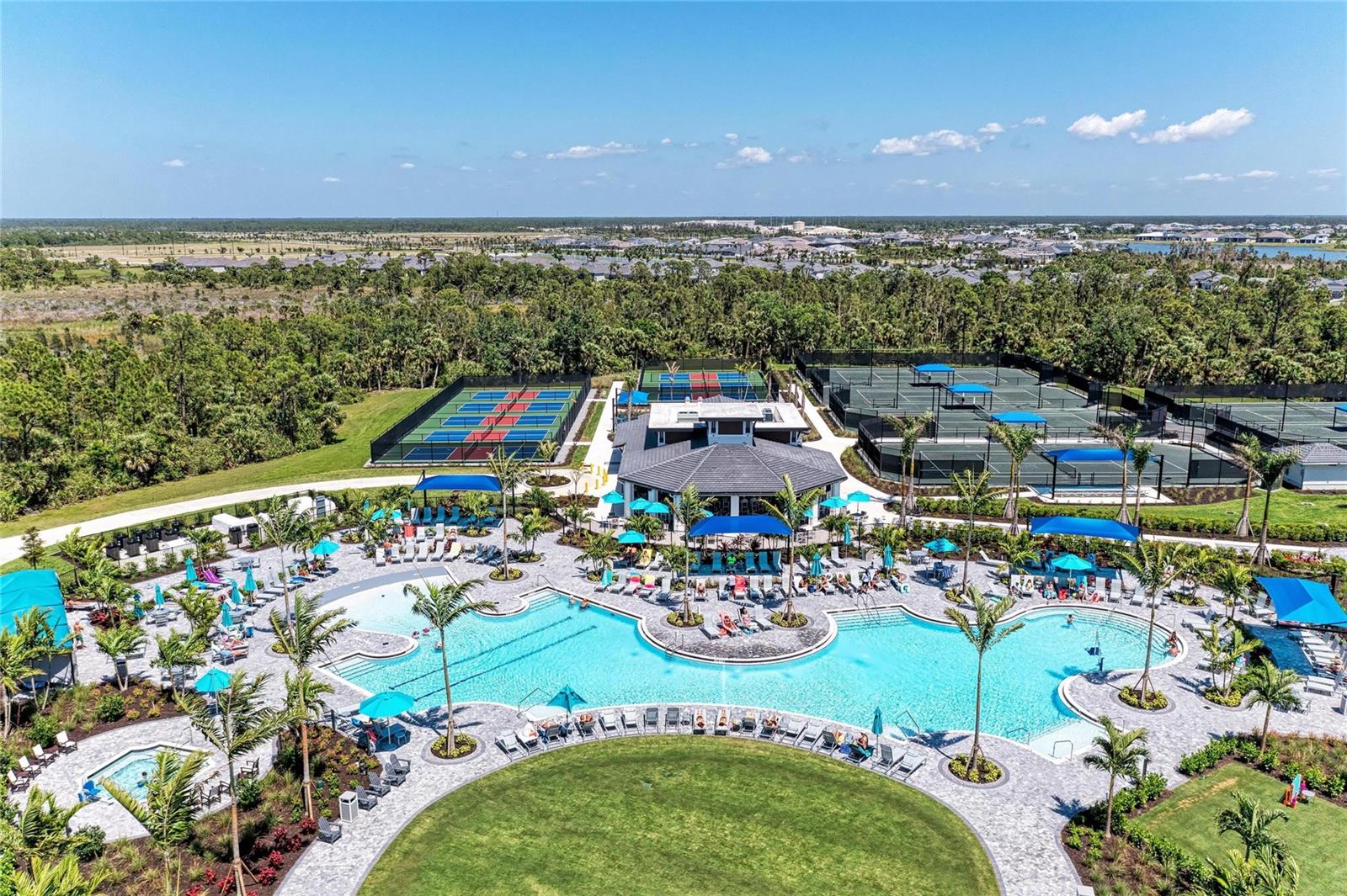 WELLEN PARK GOLF & COUNTRY CLUB - Residential