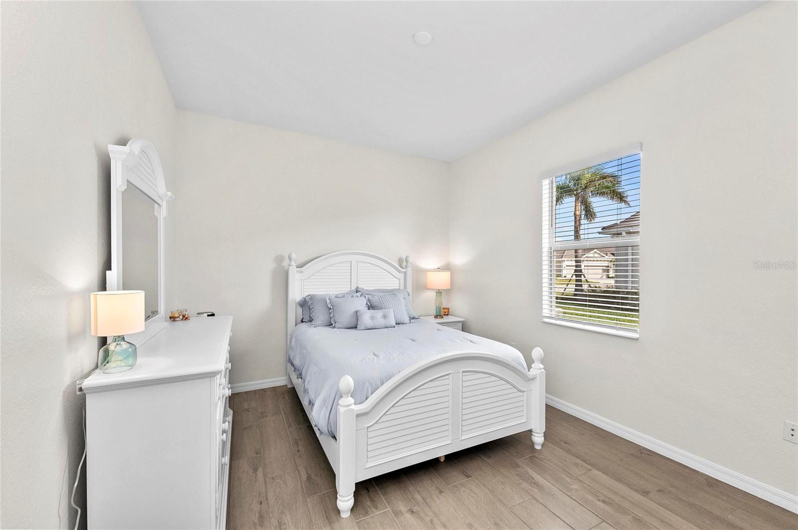 WELLEN PARK GOLF & COUNTRY CLUB - Residential