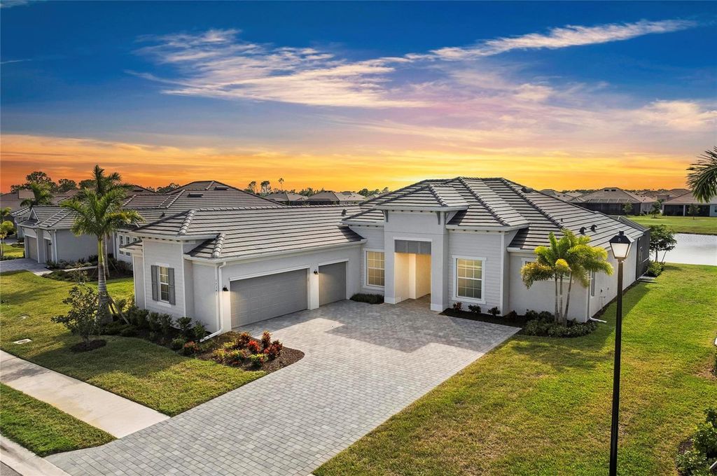 Photo of 17341 Sandpearl Road, Venice, FL 34293 (MLS # N6141527)