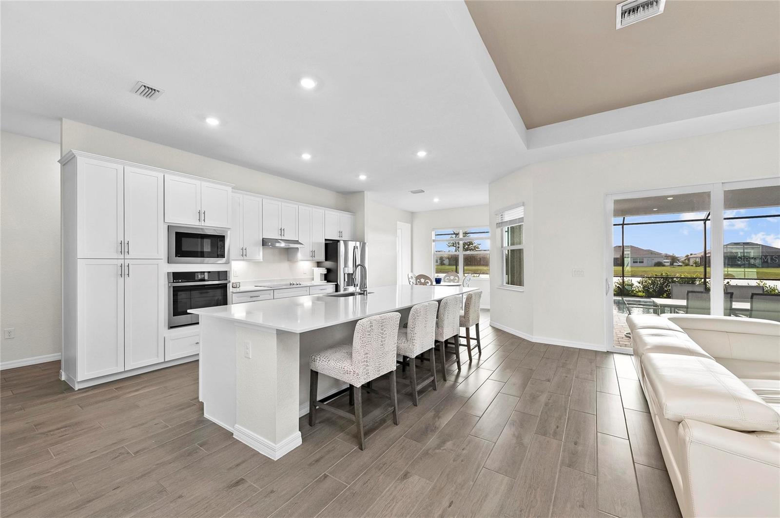 WELLEN PARK GOLF & COUNTRY CLUB - Residential