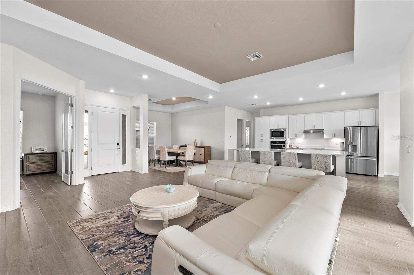 WELLEN PARK GOLF & COUNTRY CLUB - Residential