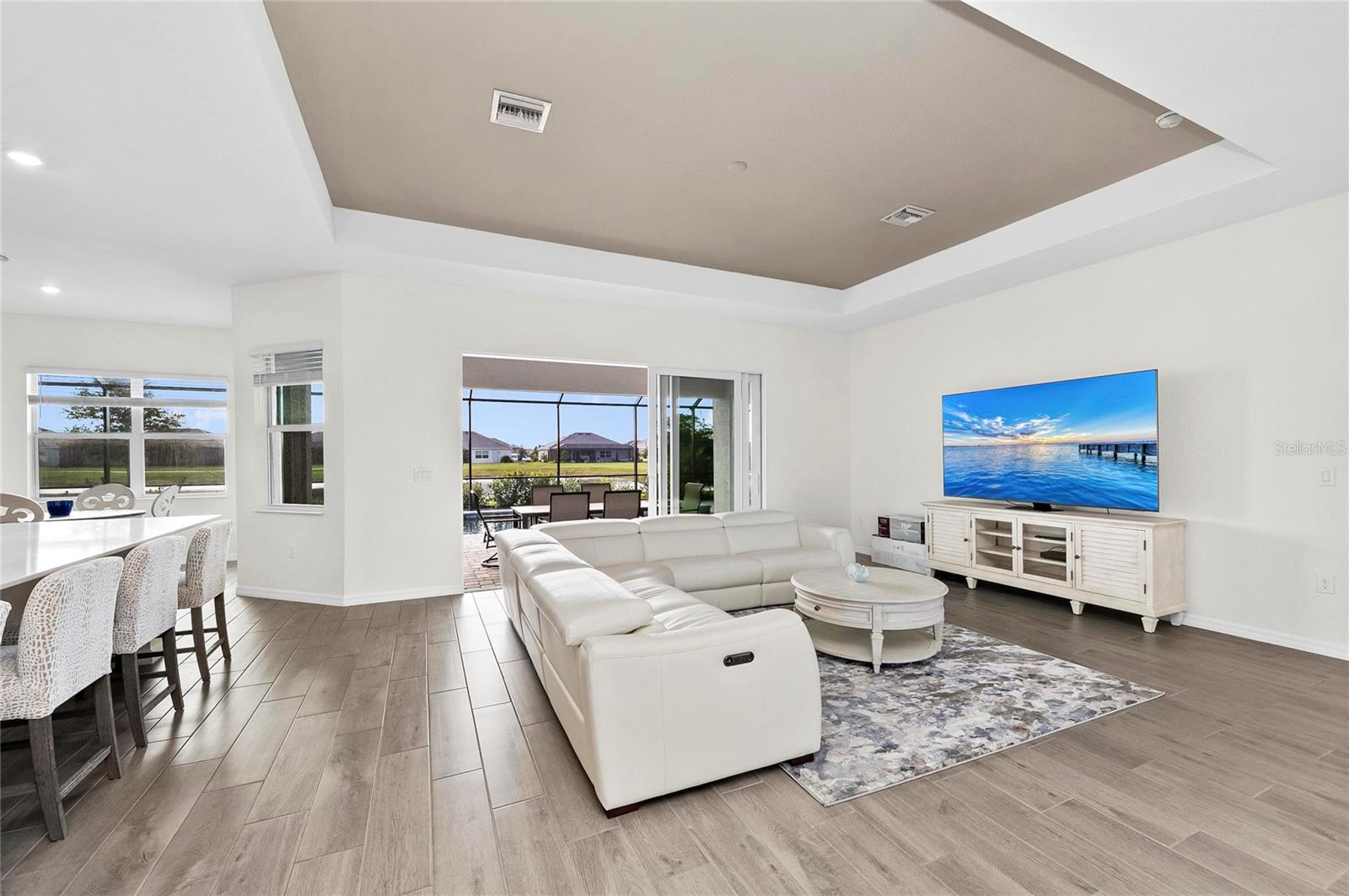 WELLEN PARK GOLF & COUNTRY CLUB - Residential