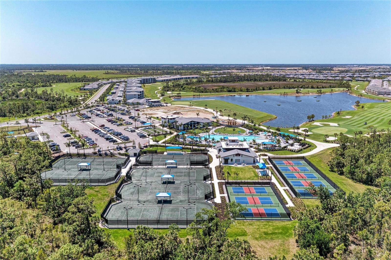 WELLEN PARK GOLF & COUNTRY CLUB - Residential