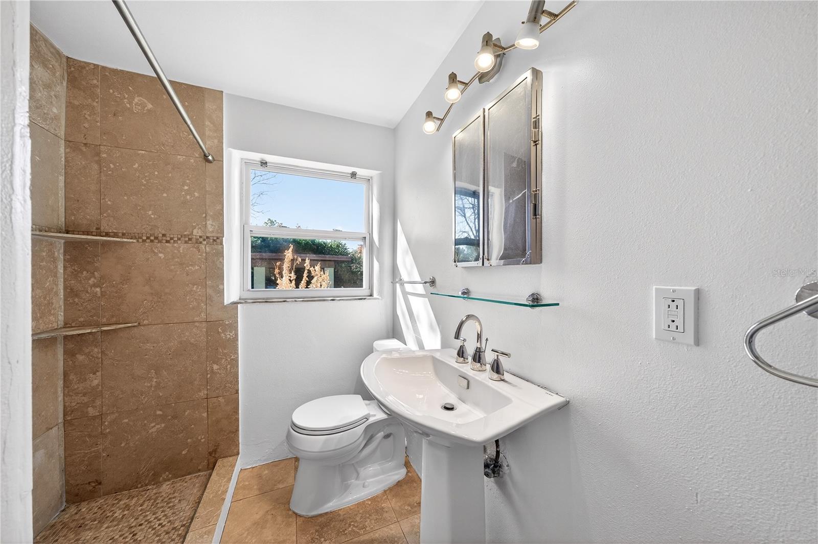 DUBSDREAD HEIGHTS - Residential