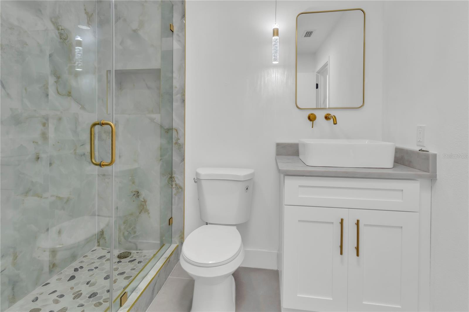 BUCKHORN SPGS MANOR - Residential