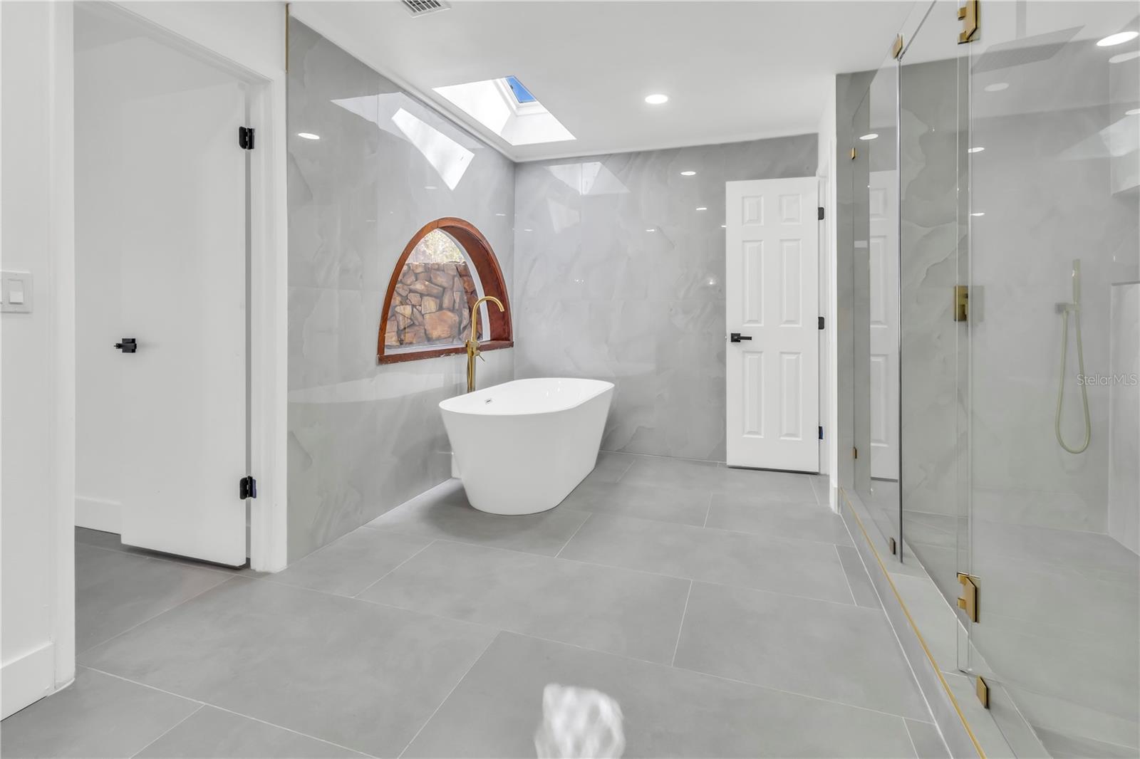 BUCKHORN SPGS MANOR - Residential