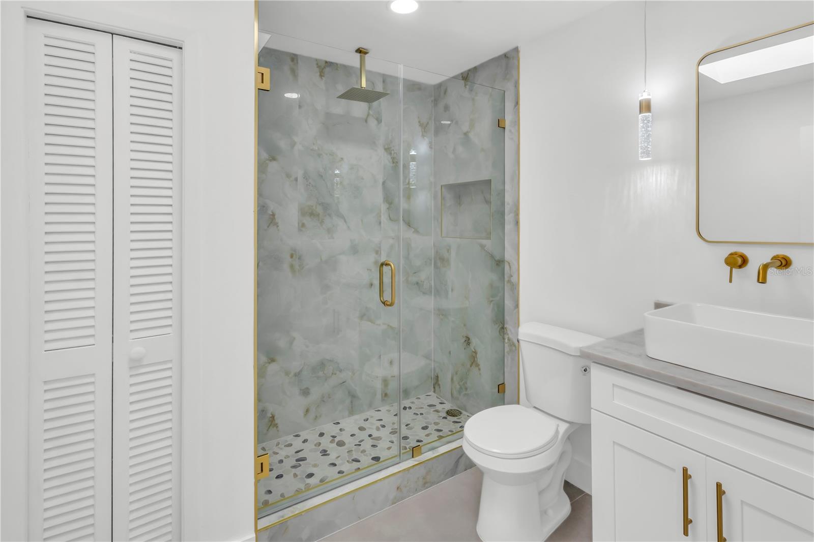 BUCKHORN SPGS MANOR - Residential