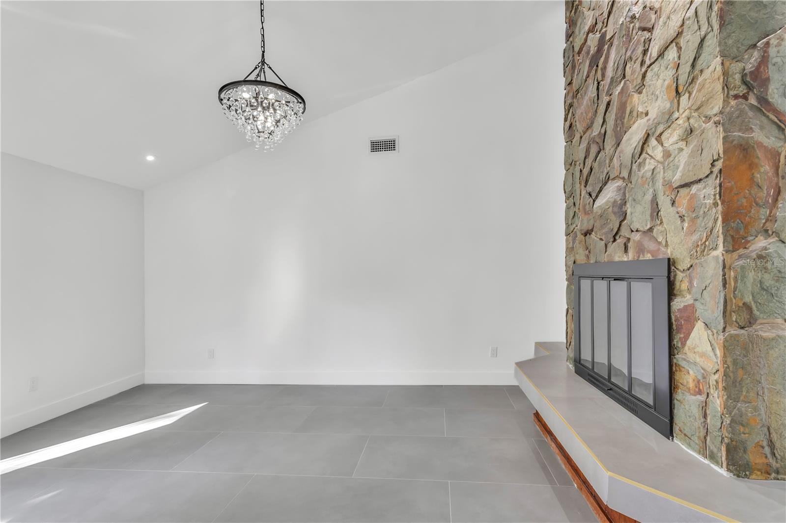 BUCKHORN SPGS MANOR - Residential