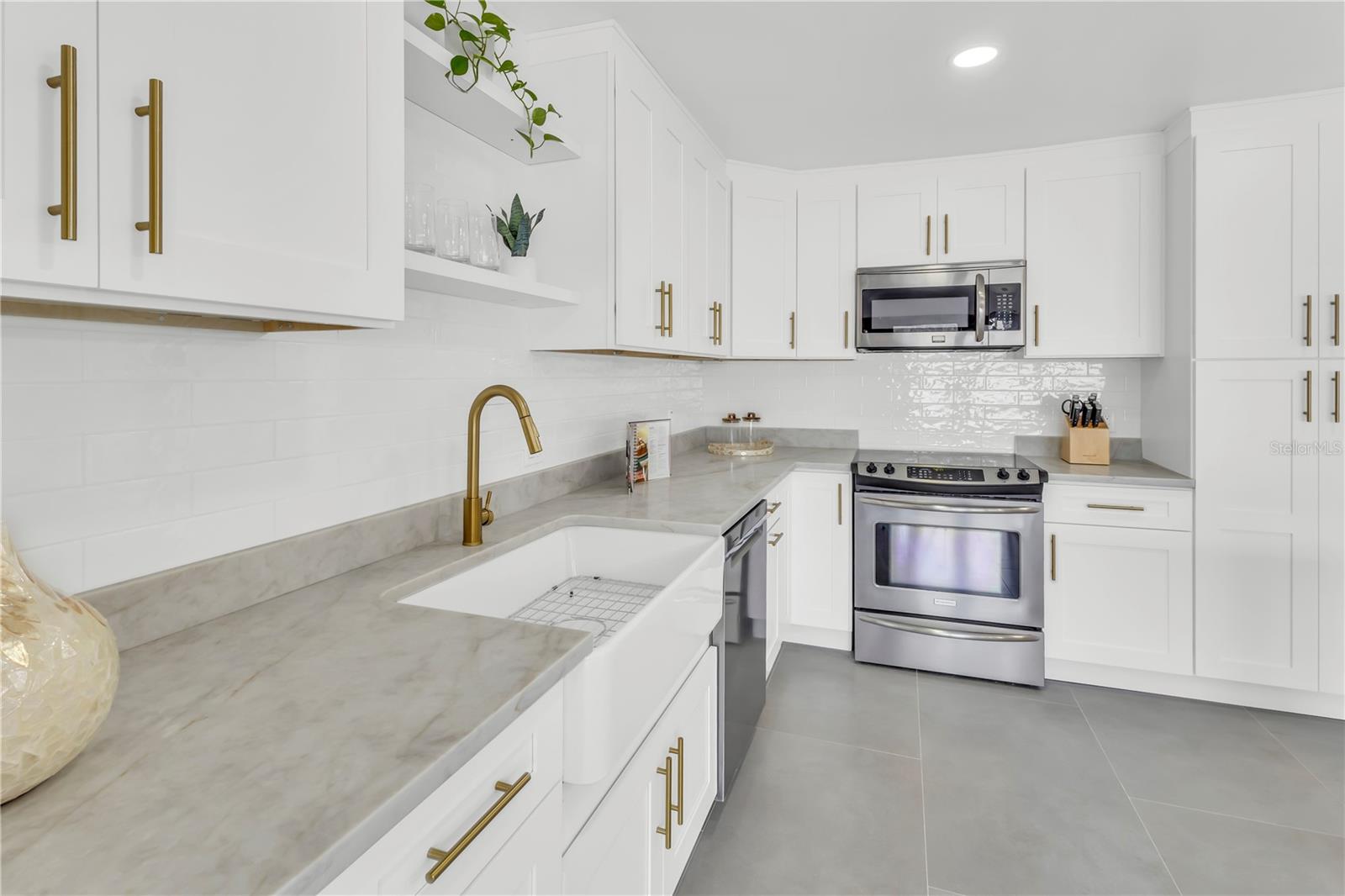 BUCKHORN SPGS MANOR - Residential