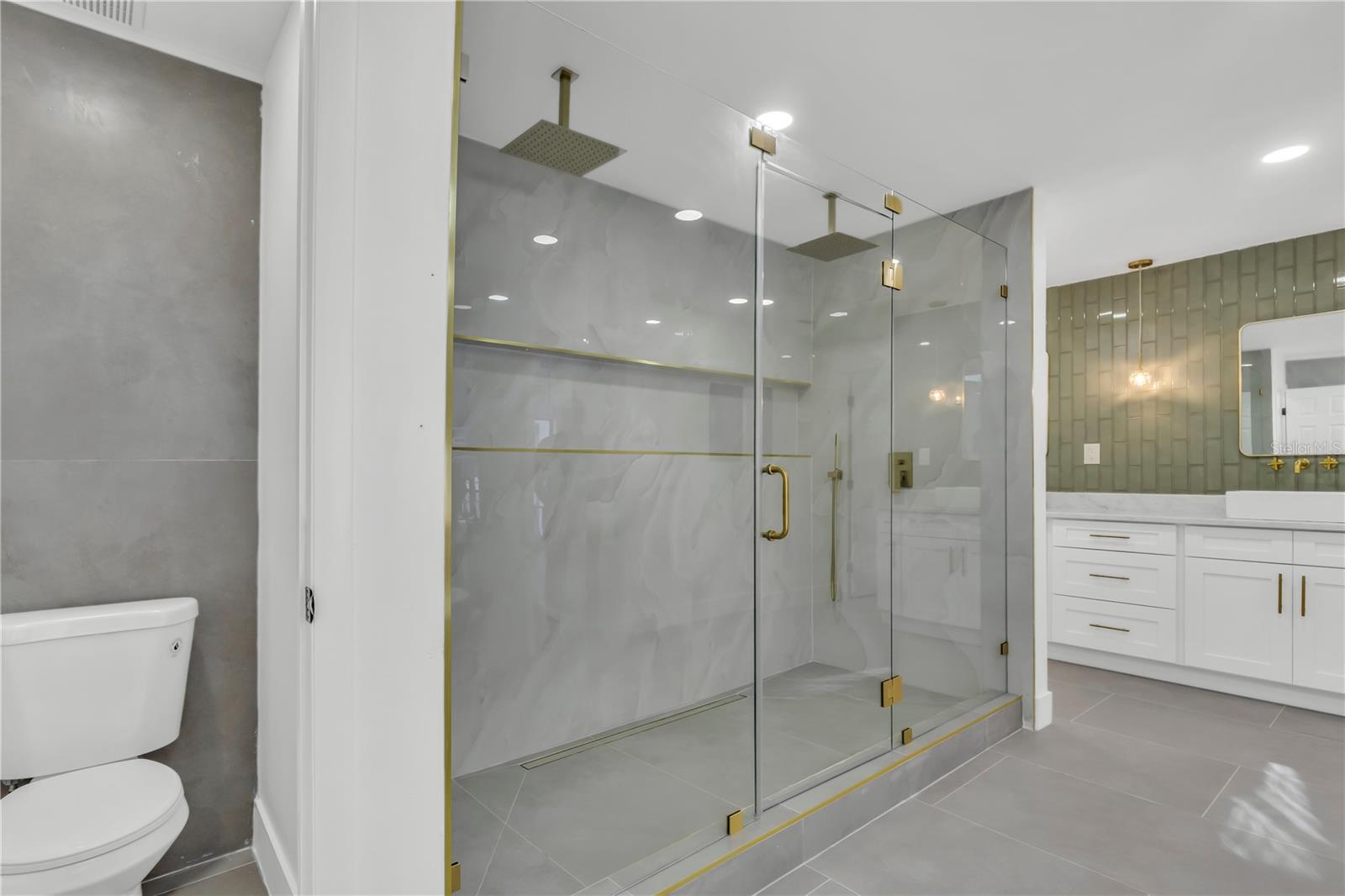 BUCKHORN SPGS MANOR - Residential