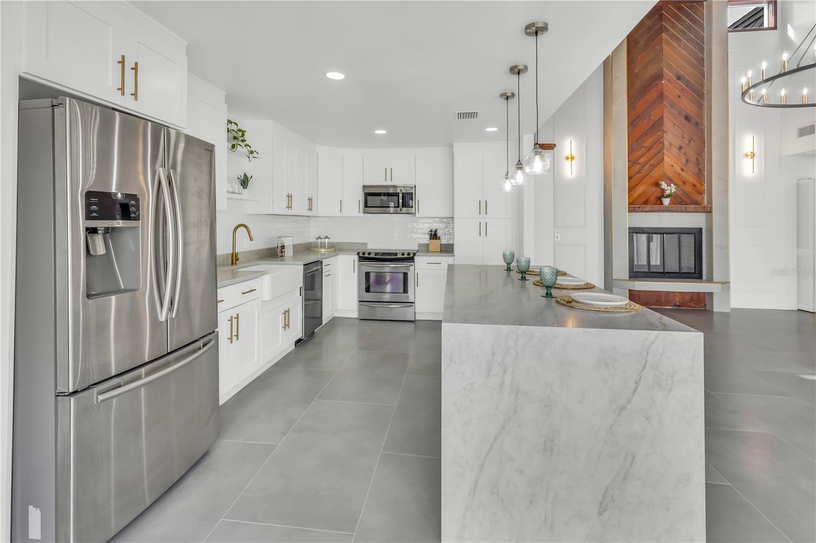 BUCKHORN SPGS MANOR - Residential