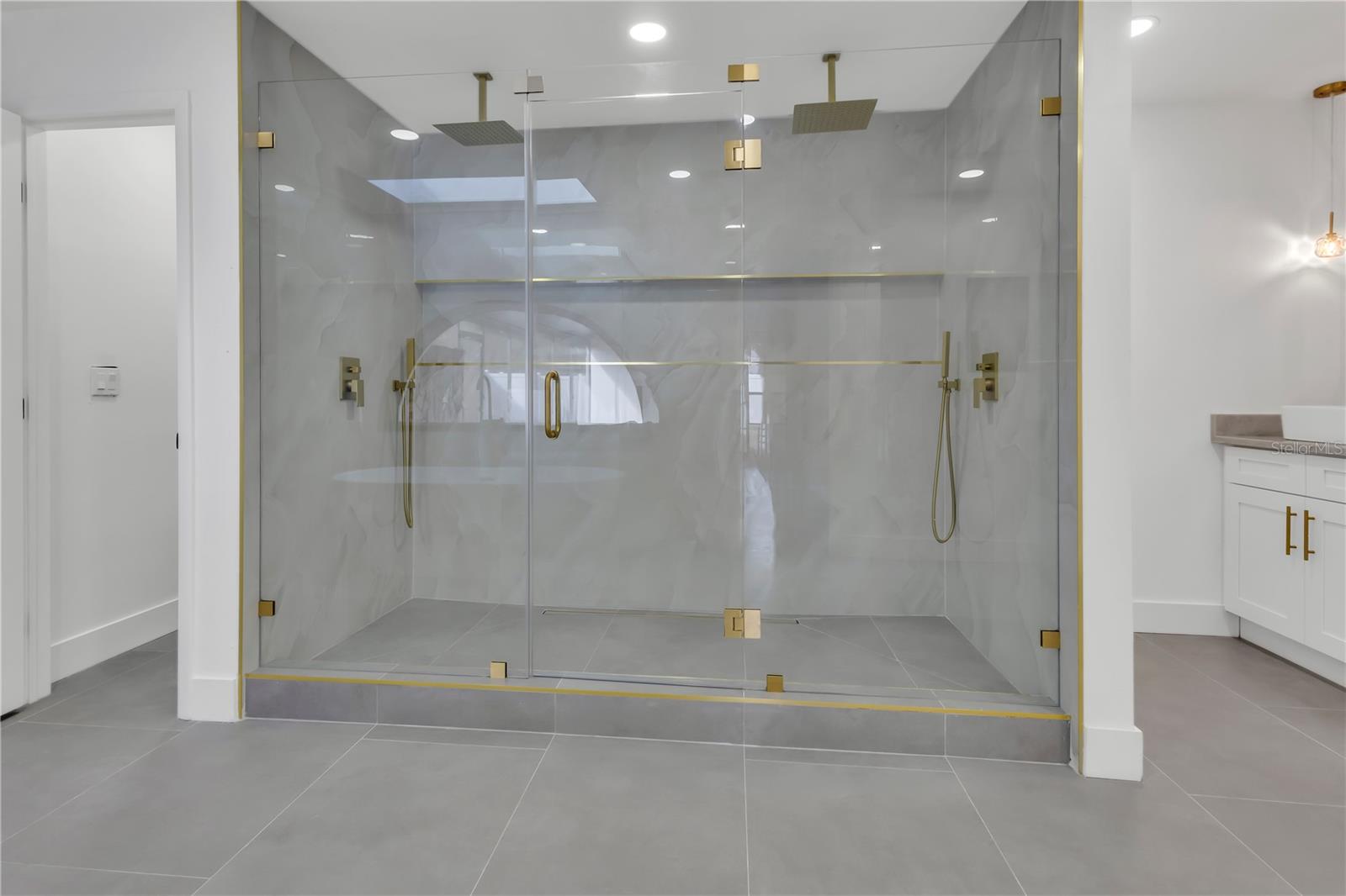 BUCKHORN SPGS MANOR - Residential