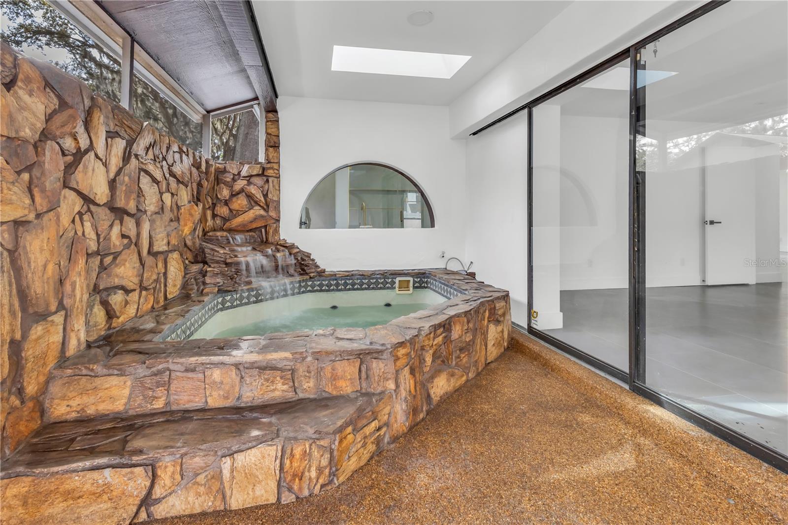 BUCKHORN SPGS MANOR - Residential