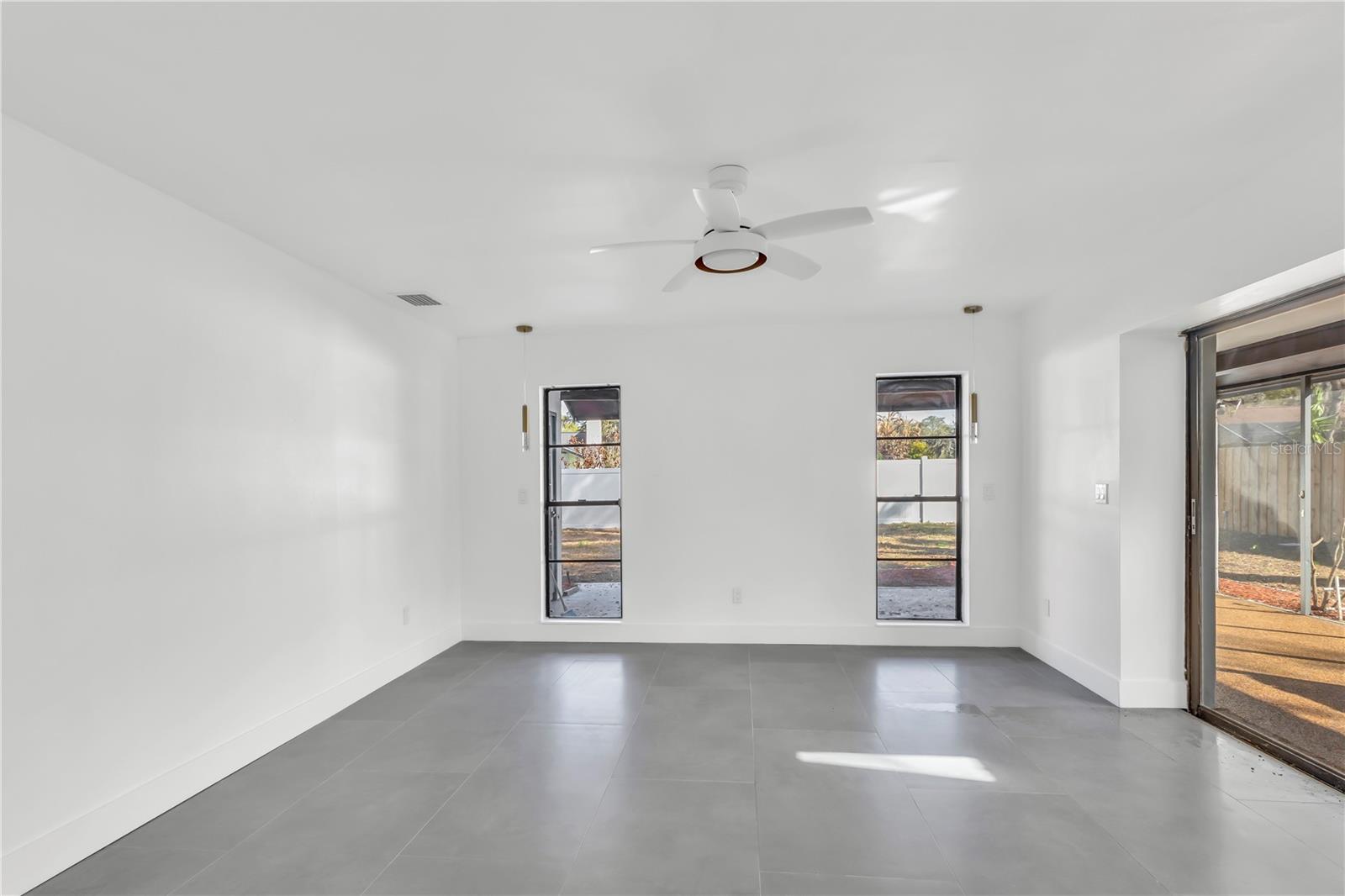 BUCKHORN SPGS MANOR - Residential