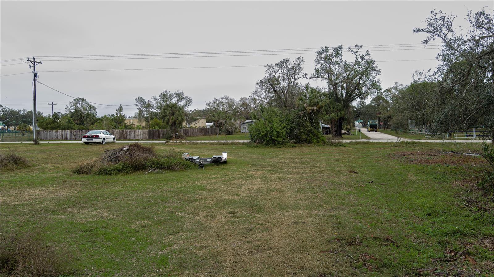 MYAKKA CITY - Land