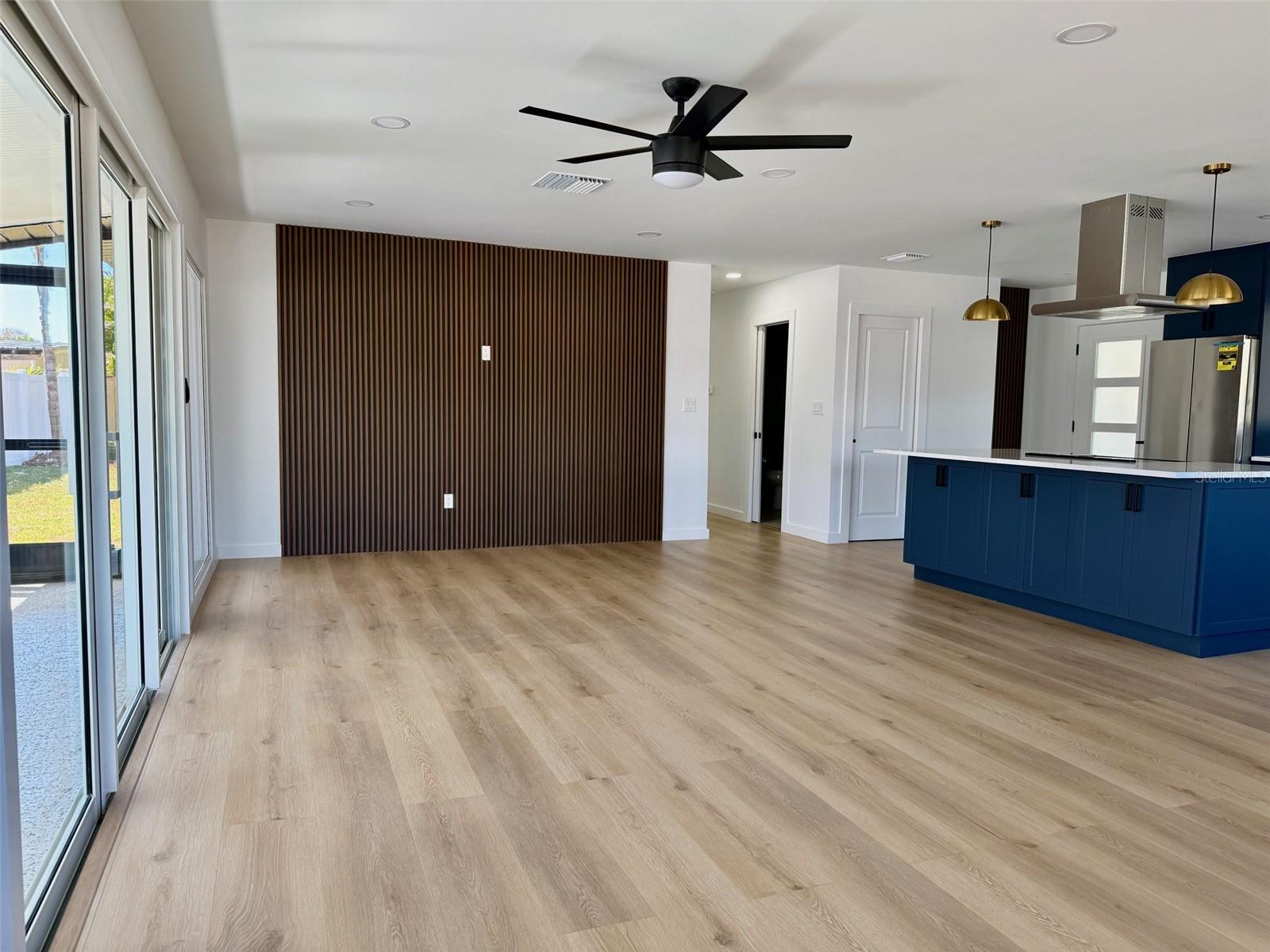 DANA SHORES UN 1 SEC - Residential Lease