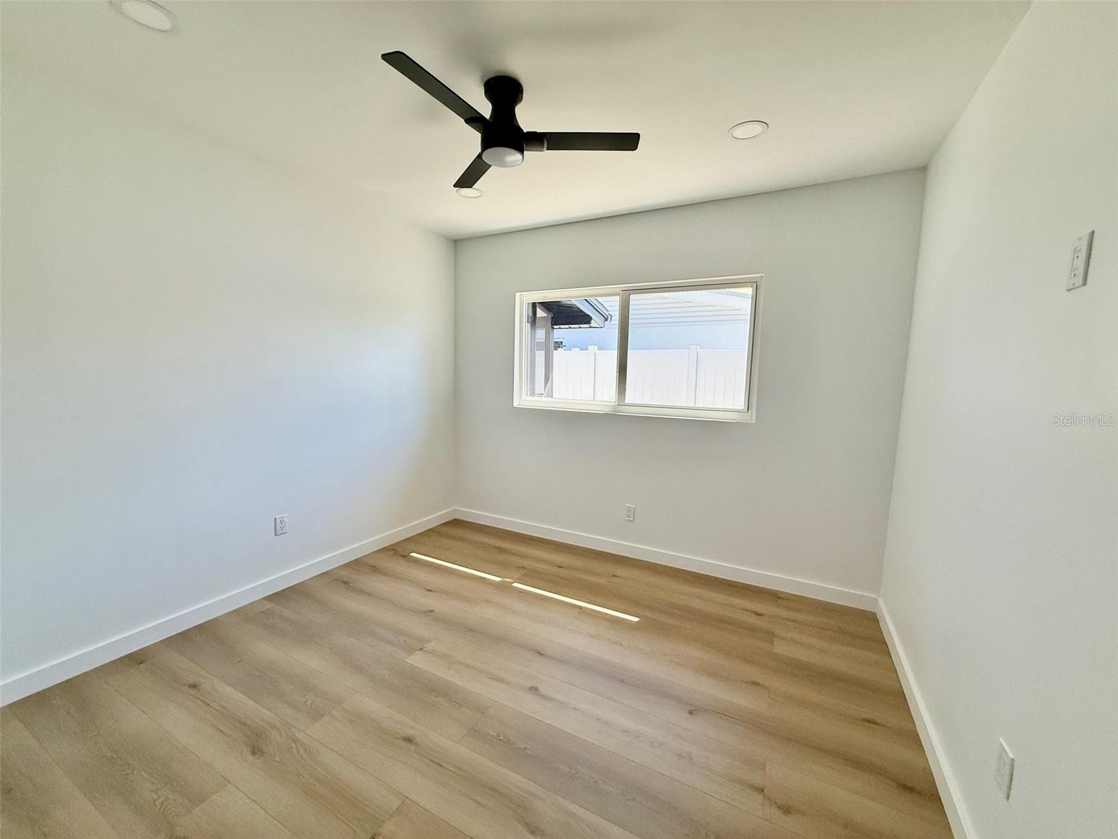 DANA SHORES UN 1 SEC - Residential Lease