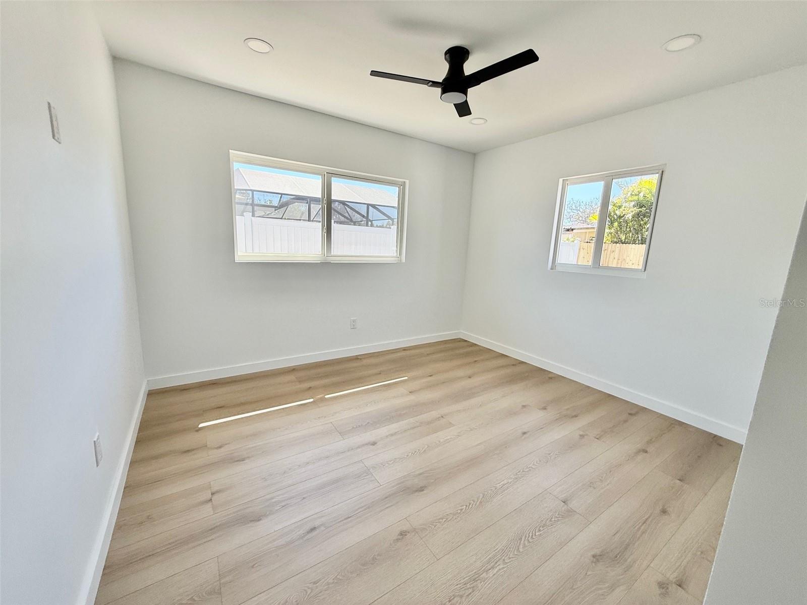 DANA SHORES UN 1 SEC - Residential Lease