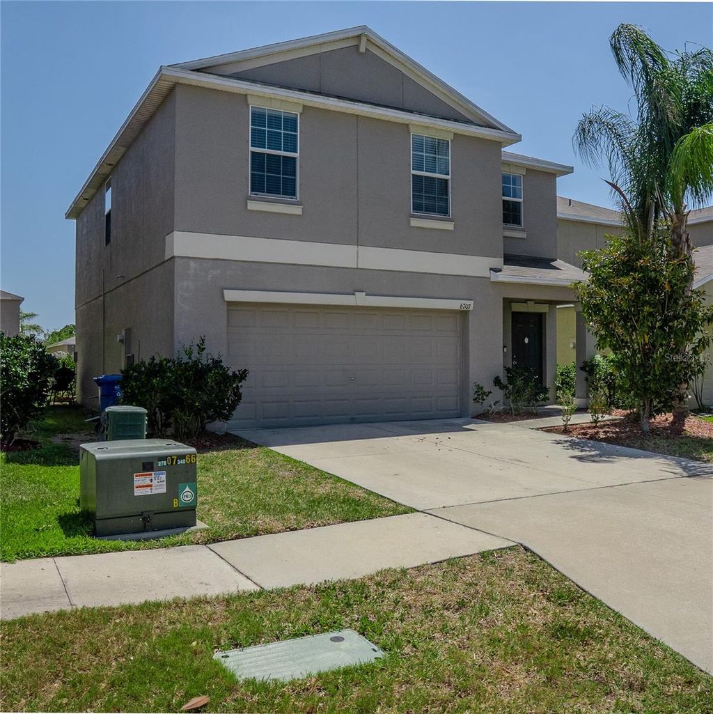Photo of 6707 Blue Moon Way, Sun City Center, FL 33573 (MLS # TB8380206)
