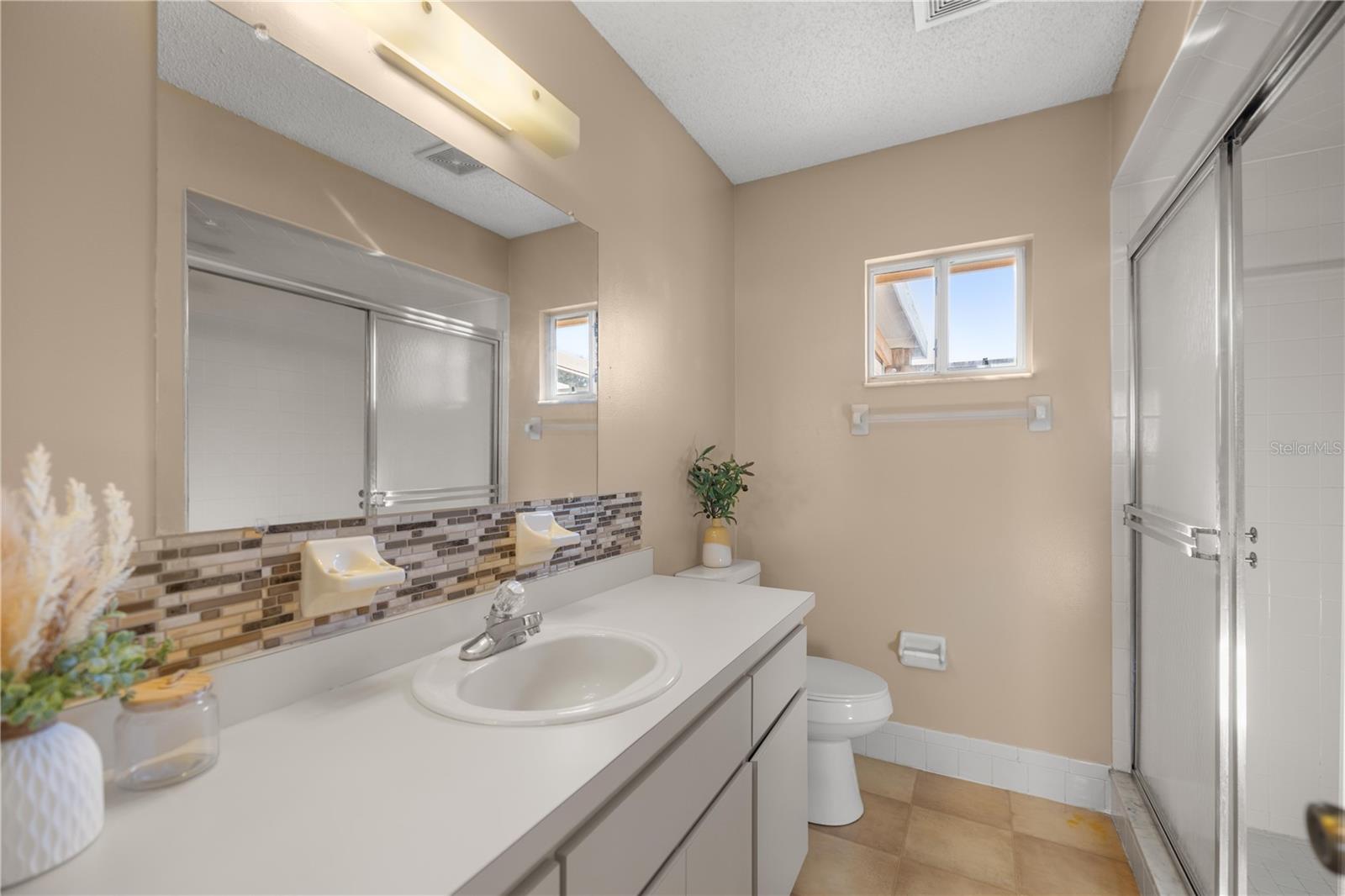 SPRUCE CRK 04 - Residential