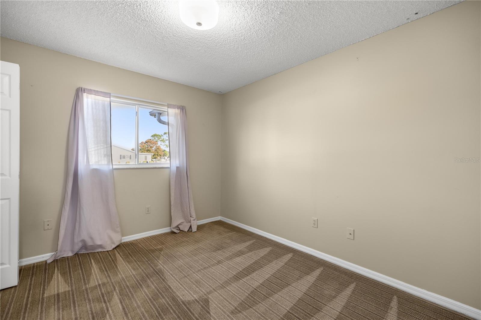 SPRUCE CRK 04 - Residential