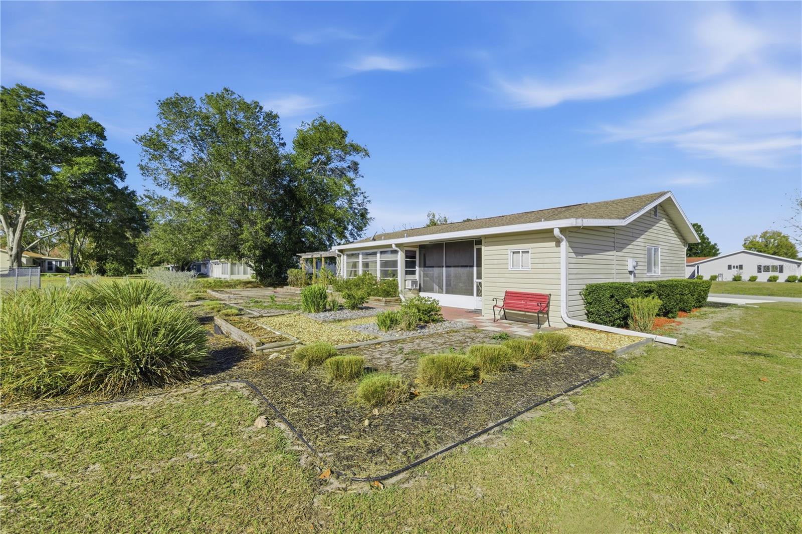 SPRUCE CRK 04 - Residential