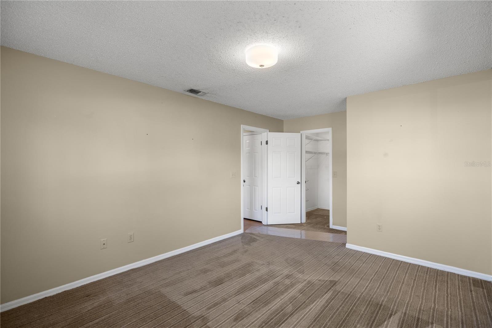 SPRUCE CRK 04 - Residential