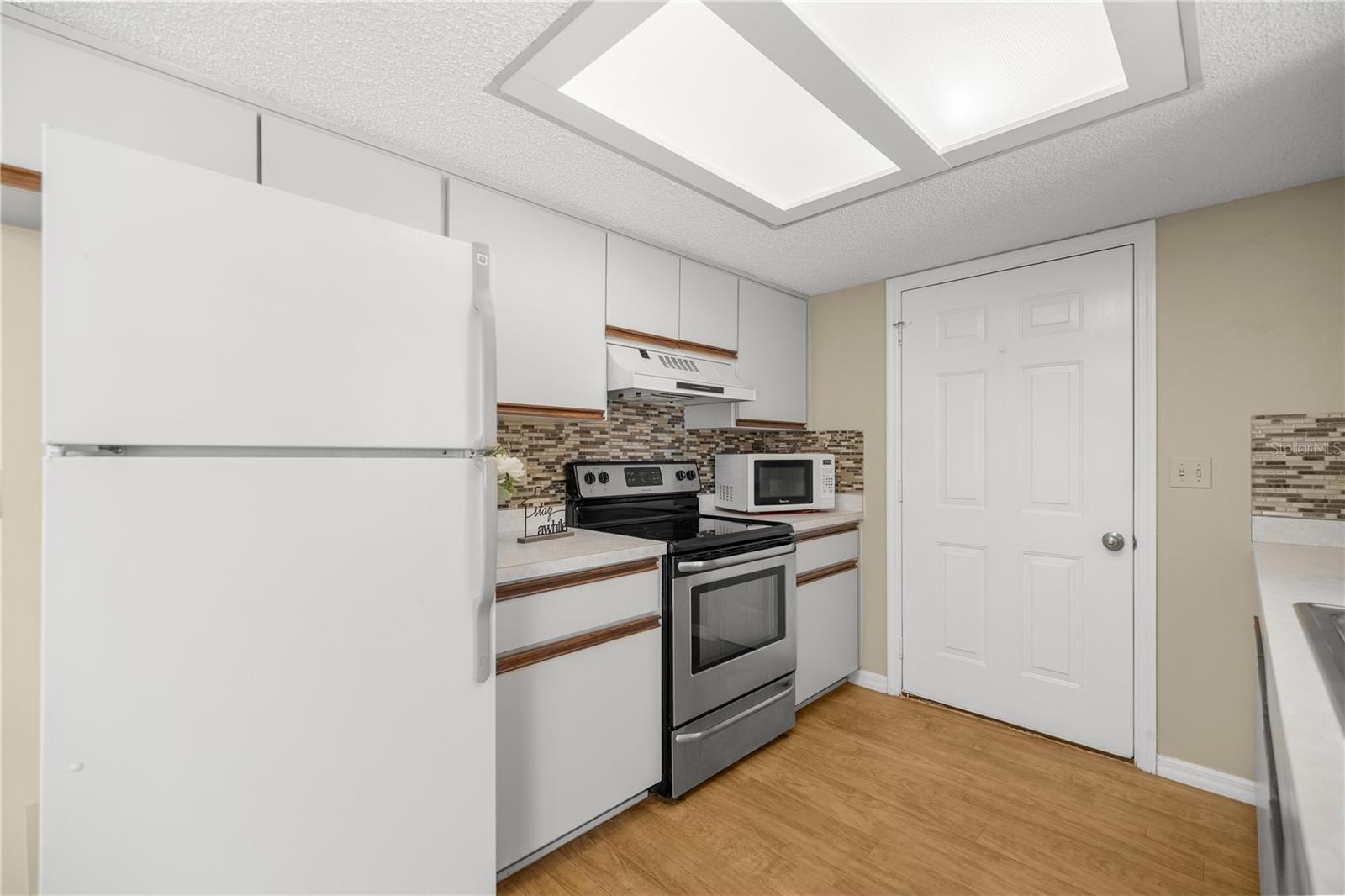 SPRUCE CRK 04 - Residential