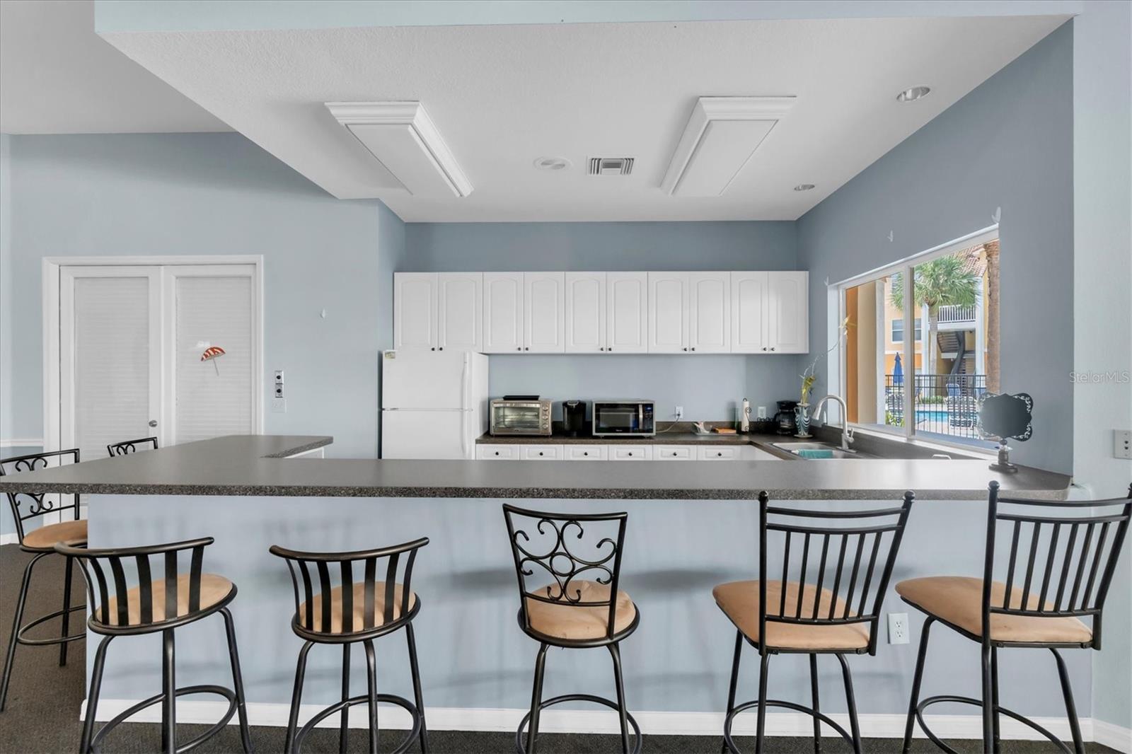 BEACHWAY CONDOS - Residential