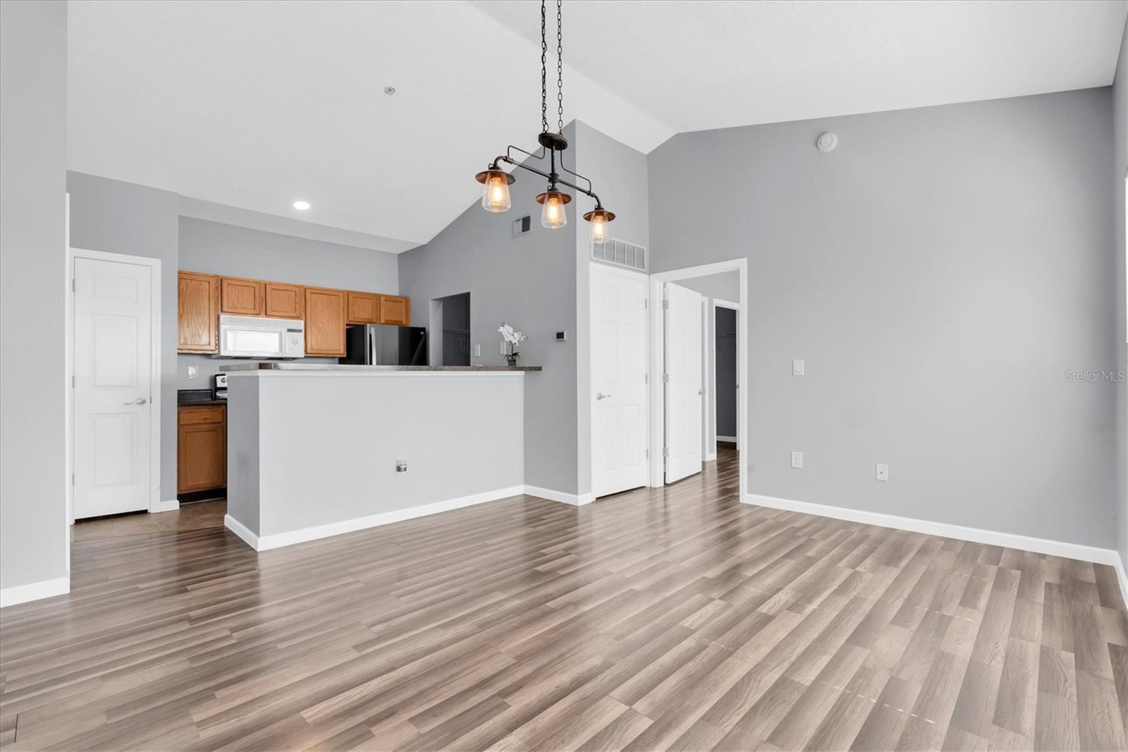 BEACHWAY CONDOS - Residential