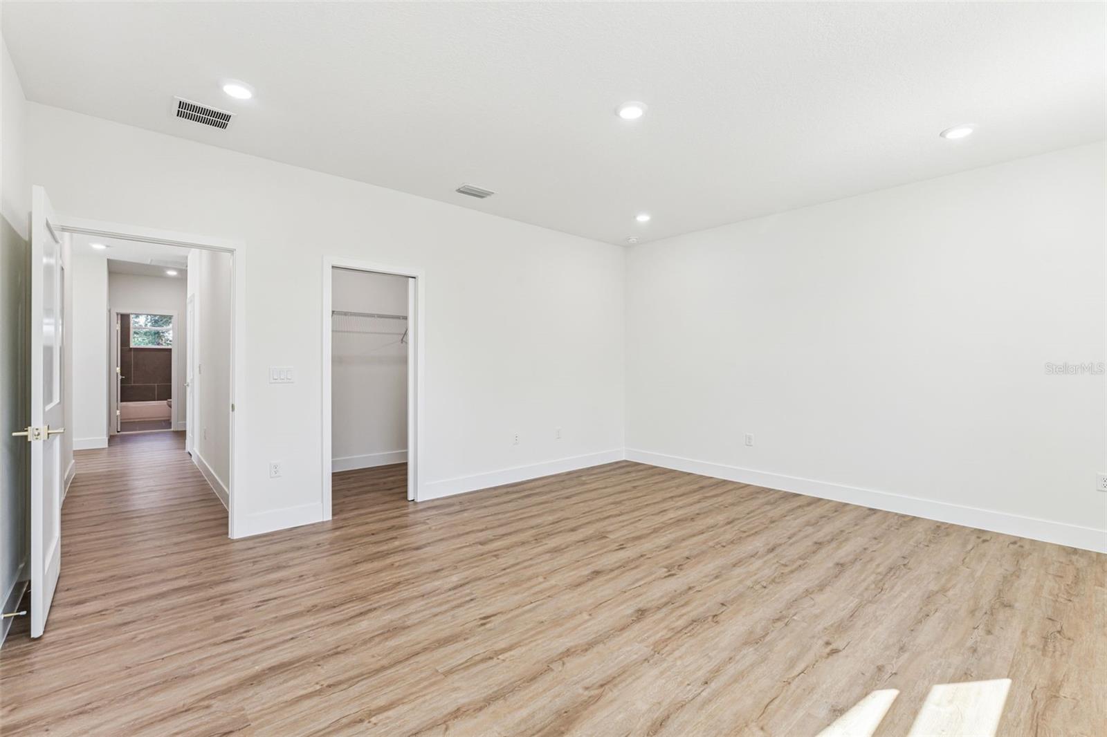 NELA ISLE - Residential