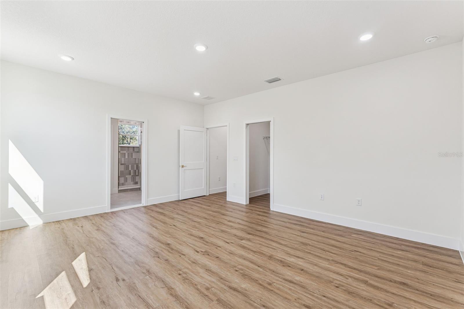 NELA ISLE - Residential