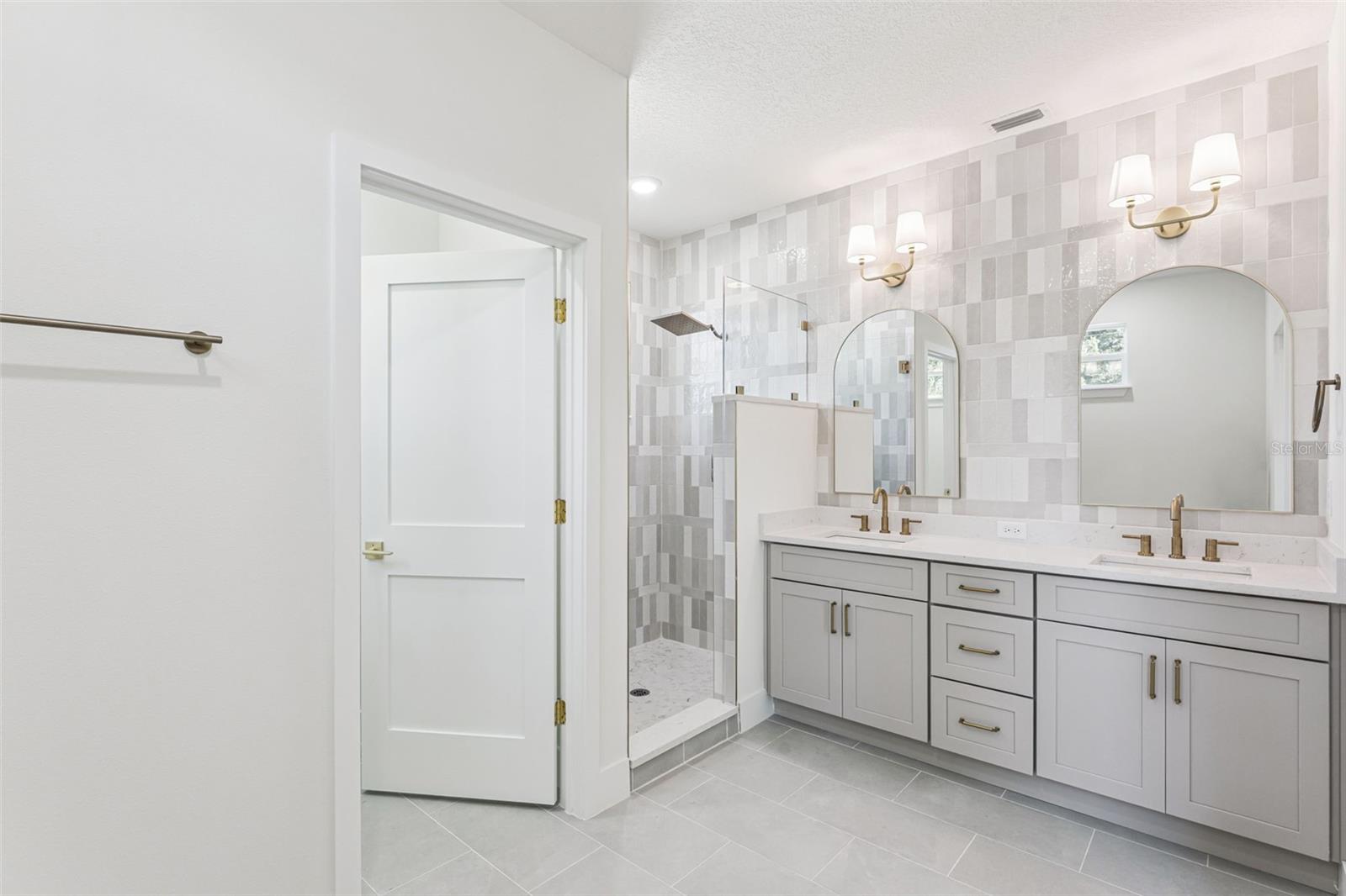 NELA ISLE - Residential